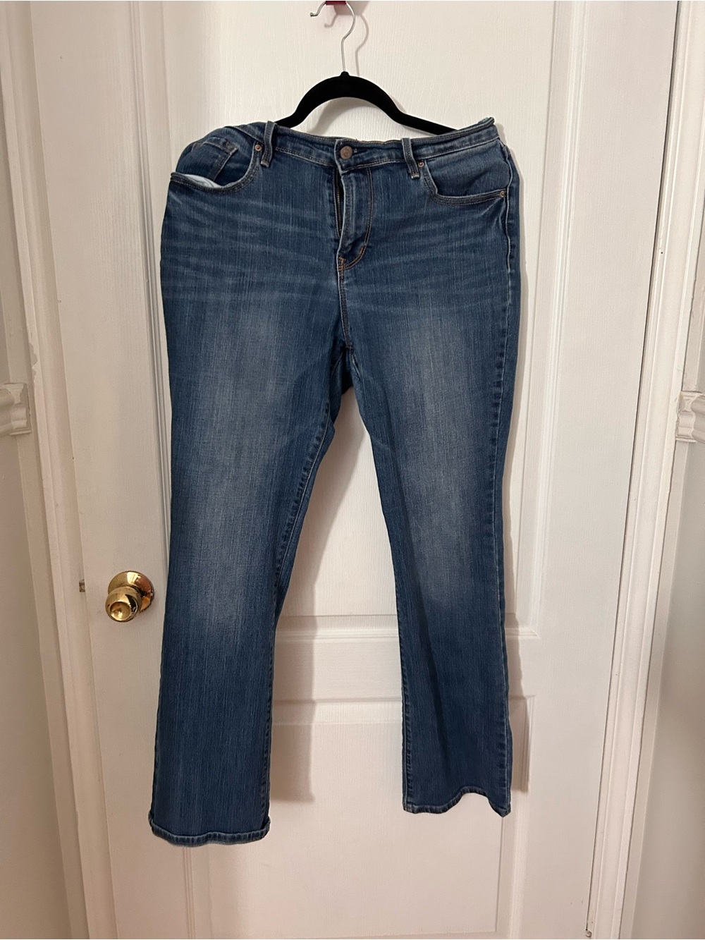 Old Navy Women's Boot Cut Jeans in Medium Blue Wash